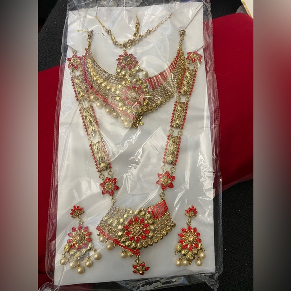 Indian Pakistani red/gold bridal jewelry set - Picture 1 of 2